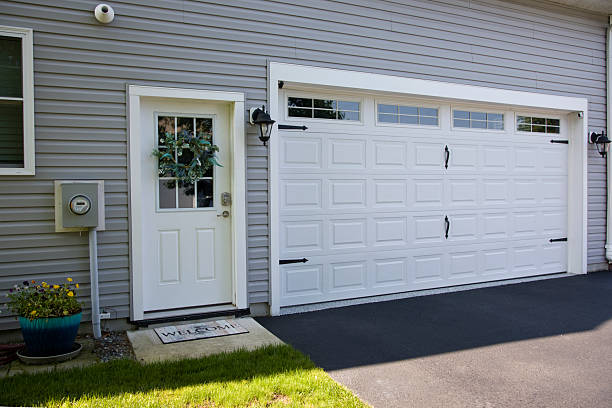 24/7 Emergency Garage Door Panel Replacement experts in Bland County County, VA